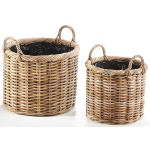 Planting basket rattan rounded out with foil and grabbed...
