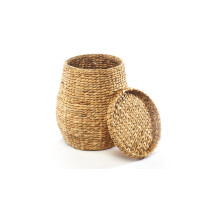 Storage basket made of water hyacinth with lid